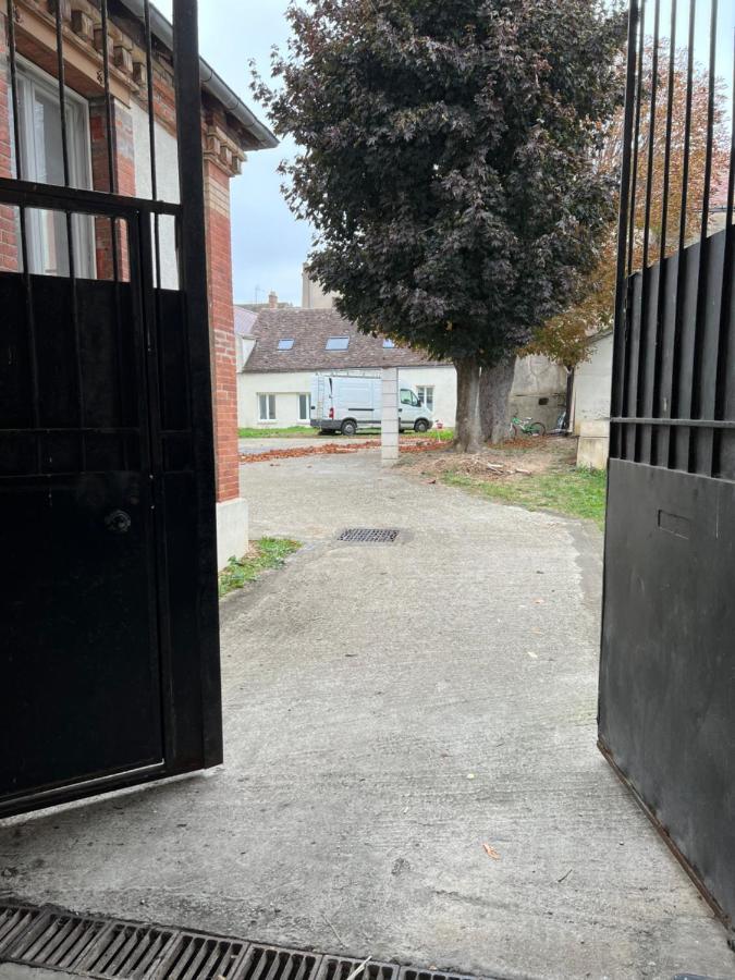 Le Relais De Saint Loup 1 A 66 Personnes Apartment Montereau-faut-Yonne Exterior foto